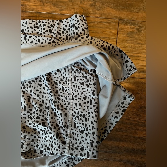 All Access Blue Cheetah SKORT size small - Picture 2 of 4